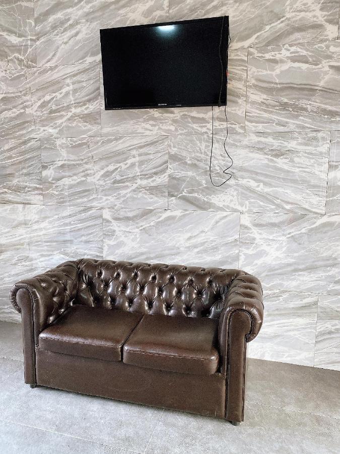 Gloriya Hotel Lidzava Екстериор снимка